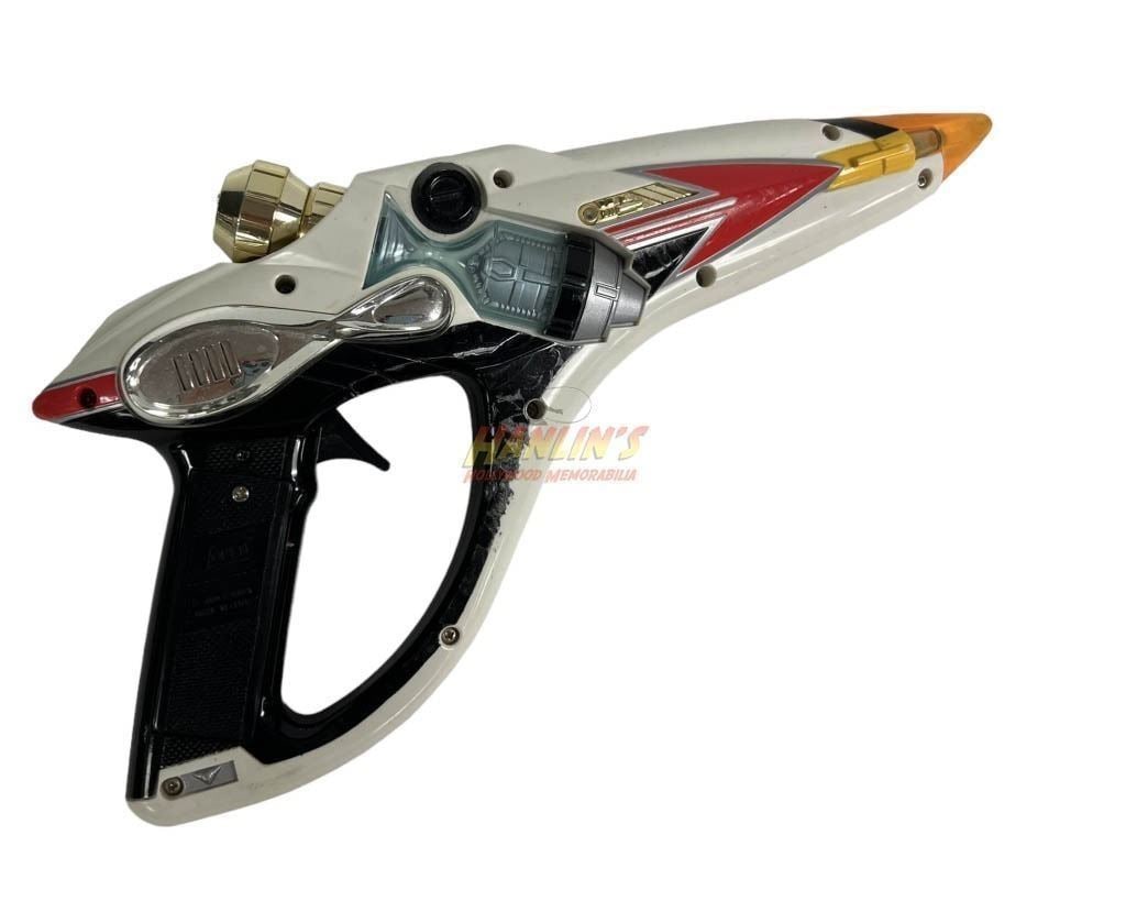 Power Rangers Time Force (2001) - Chrono Blaster With Prop Master COA: Power Rangers Time Force (2001) - Chrono Blaster With Prop Master COA.Comesd with a COA from the show's prop master Mark Richardson.Made of Plastic.Original Chrono blaster used in the production of 'P