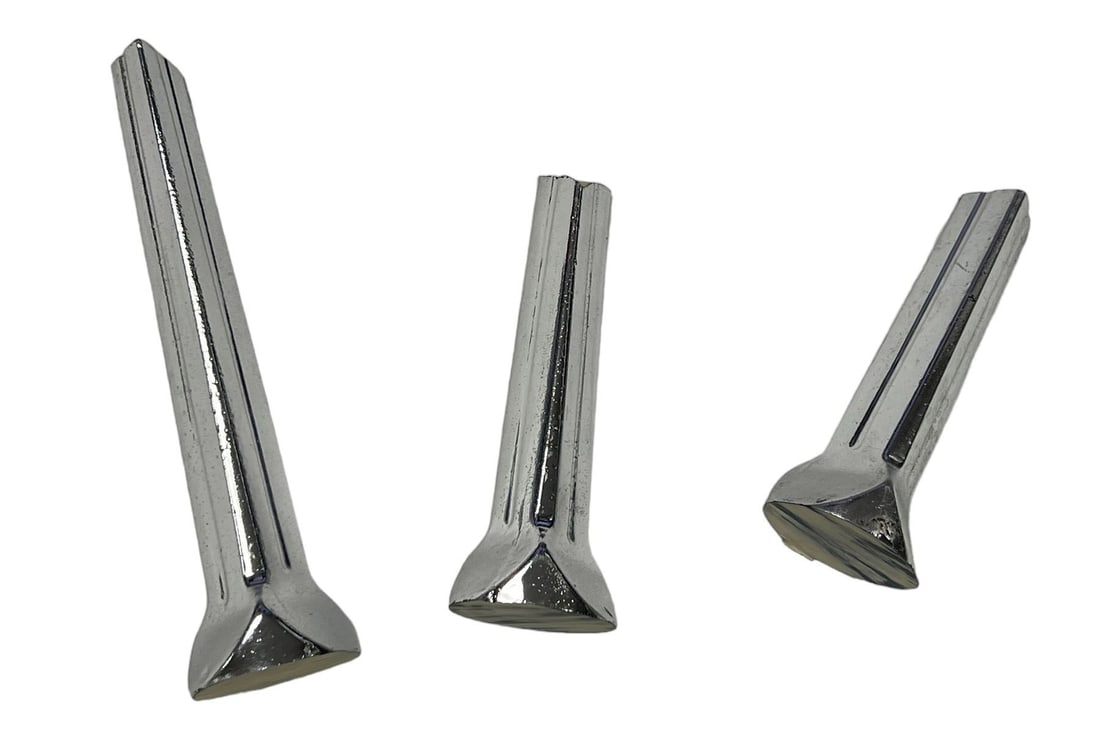 Supernatural (2005 - 2020) - Angel Blades (x3): Supernatural (2005 - 2020) - Angel Blades (x3).Comes with a COA co-signed by the show's prop fabricator.Original set of three angel blade pieces used on the long running television series