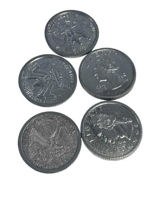 Terminator Genisys (2015) - 5 Coins from Obervatory Fight With T-800 (Schwarzenegger): Terminator Genisys (2015) - 5 Coins from Obervatory Fight With T-800 (Schwarzenegger).Original set of five coins that where thrown at the T-800 (Arnold Schwarzenegger) in the scene in the science