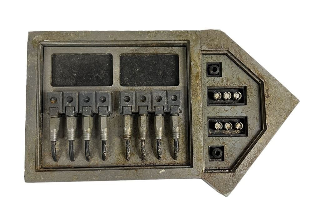 The Dark Tower (2017) - Portal Control Panel - Lot B: The Dark Tower (2017) - Portal Control Panel - Lot B.Made of solid resin with acrylic lenses. originally lit (electronics have been taken out) making the panel change color.Original control panel