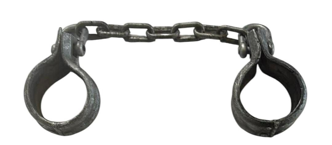 Apex (2026) - Sasha (Charlize Theron) Stunt Shackles: Apex (2026) - Sasha (Charlize Theron) Stunt Shackles.Original stunt shackles used by "Sasha", played by Charlize Theron in the Baltasar Korm?kur directed Christmas survival action thriller film