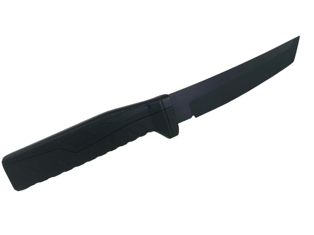 Elysium (2013) - Kruger (Sharlto Copley) Prop Knife: Elysium (2013) - Kruger (Sharlto Copley) Prop Knife.Made of rubber.Measurring roughly 8" long.Original stunt prop knife used by "Kruger", played by Sharlto Copley in the Neill Blomkamp created
