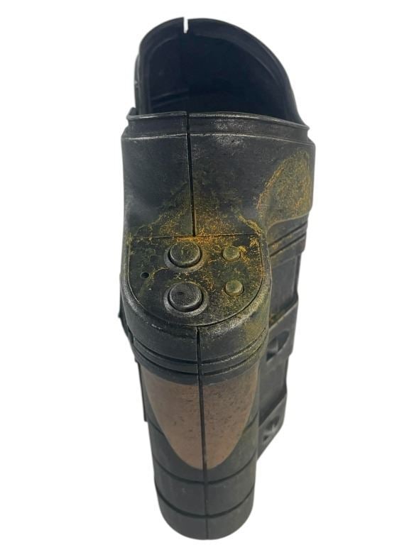 Hunter Prey (2010) - Binoculars - 3
