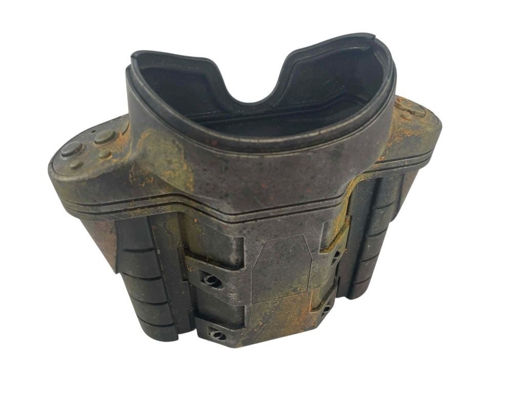 Hunter Prey (2010) - Binoculars - 4