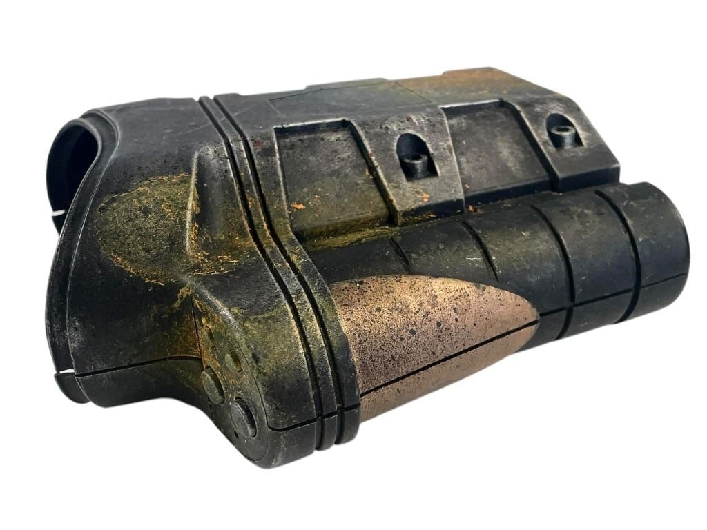 Hunter Prey (2010) - Binoculars - 5