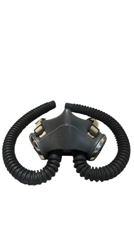 Star Wars - Solo: A Star Wars Story (2018) - Mud Trooper Mask Respirator with Breathing Tubes (1 of 5)
