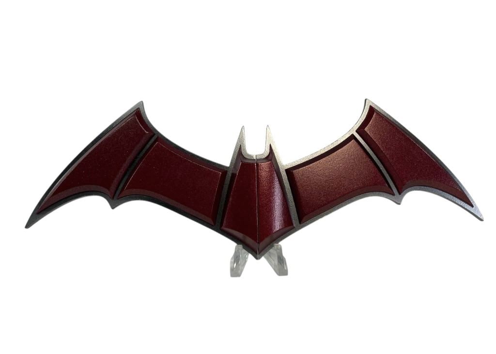 Arrow TV Series (2012-2020) - Batwoman (Ruby Rose) Folding Batarang: Arrow TV Series (2012-2020) - Batwoman (Ruby Rose) Folding Batarang.Made of plastic.Measuring 6".Original Batwoman (Ruby Rose) Batarang, made for the production of the superhero television series