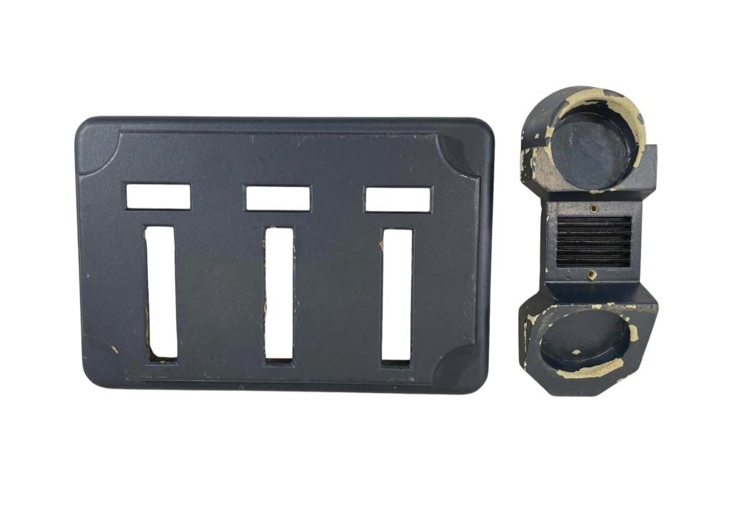 Battlestar Galactica (2004 - 2009) - Galactica Telephone Comm System Dock and Switchplate (1 of 5)