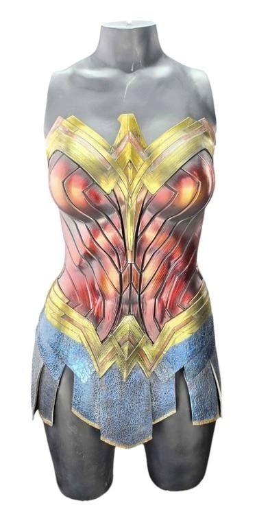 Justice League (2017) - Wonder Woman (Gal Gadot) Worn Hero Costume and Body Cast (1 of 11)