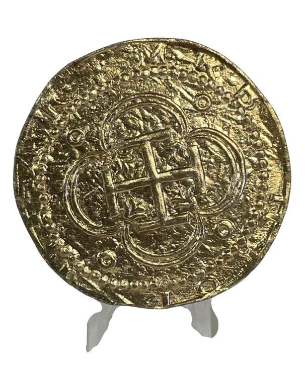 Pirates of the Caribbean: The Curse of the Black Pearl (2003) - Treasure Light Gold Doubloon Coin #1 (1 of 4)