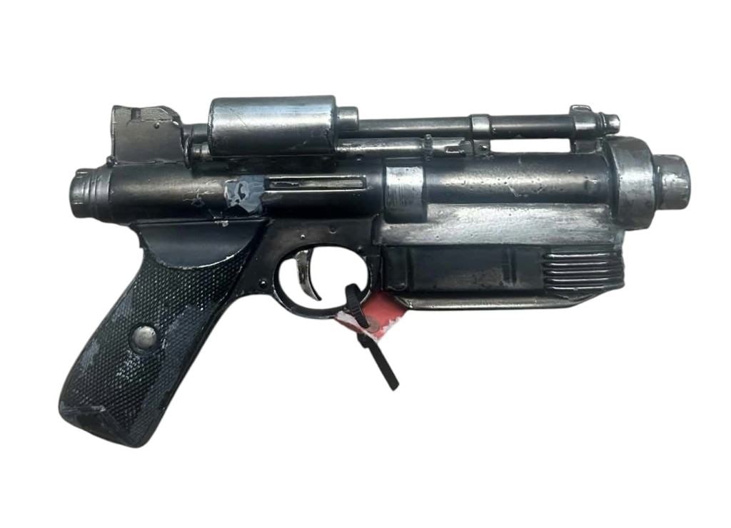 Star Wars - Obi-Wan Kenobi (2022) - Kenobi's (Ewan McGregor) Prop BR-14 Blaster Pistol (1 of 4)