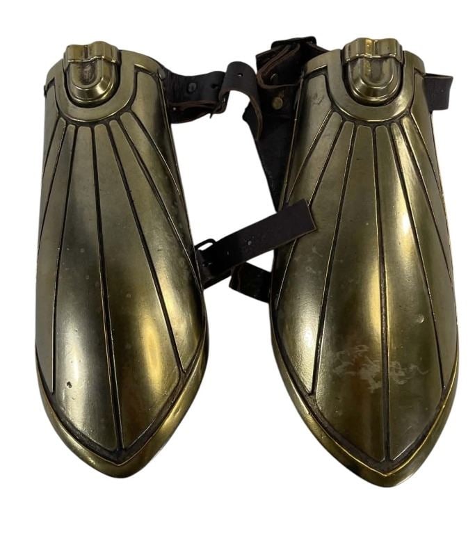 Star Wars - The Acolyte (2024) - Yord Fandar (Charlie Barnett) Jedi Bracers: The Acolyte (2024[x=#8211/]) - Yord Fandar (Charlie Barnett) Jedi Bracers.Made of slush cast polyurethane with a leather strap, leather wrap and metal fastener.Measuring 8 1/2 long.Original jedi arm b