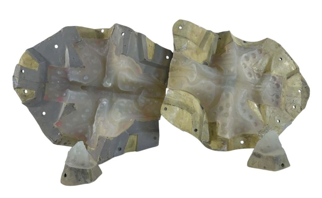 Star Wars: Episode VII - The Force Awakens (2015) - Millennium Falcon Holochess Piece Monster Mold - (1 of 8)