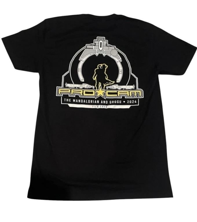 Star Wars: The Mandalorian and Grogu (2026) - Cast Gift Pro Cam Shirt: Star Wars: The Mandalorian and Grogu (2026) - Cast Gift Pro Cam Shirt.Size small.Original Pro Cam shirt given to the cast on the Sci-Fi film 'Star Wars: The Mandalorian and Grogu' (2026), set followin