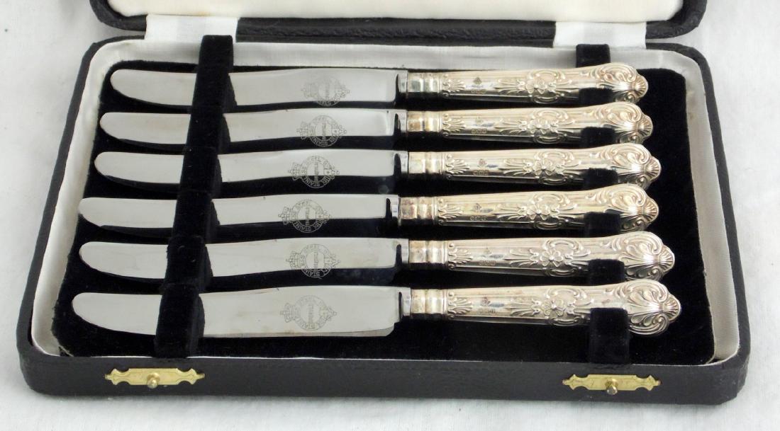 Cased Set of 6 Sterling Silver Kings Pattern Handled: Cased Set of 6 Sterling Silver Kings Pattern Handled Knives by Harrison Brothers. Hallmarked Sheffield 1962. Original presentation case. (6 Items)