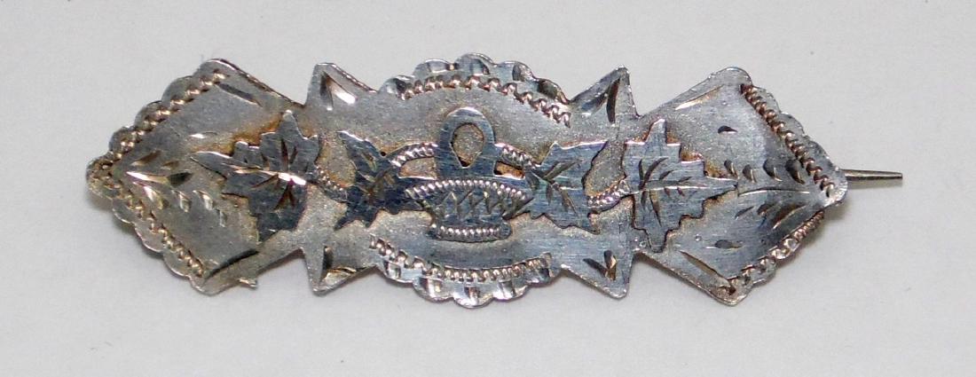 Antique Sterling Silver Sweetheart Brooch: Antique Sterling Silver Sweetheart Brooch by William Harrison. Hallmarked Chester 1911. Boxed