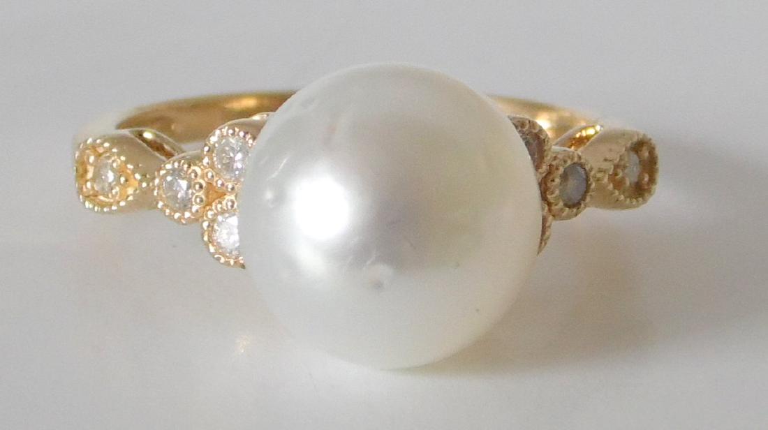 14CT YELLOW GOLD PEARL& DIAMOND RING (1 of 3)