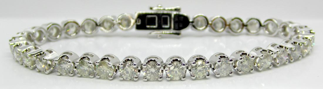 Choice 14ct White Gold and Diamond Tennis Bracelet (1 of 4)