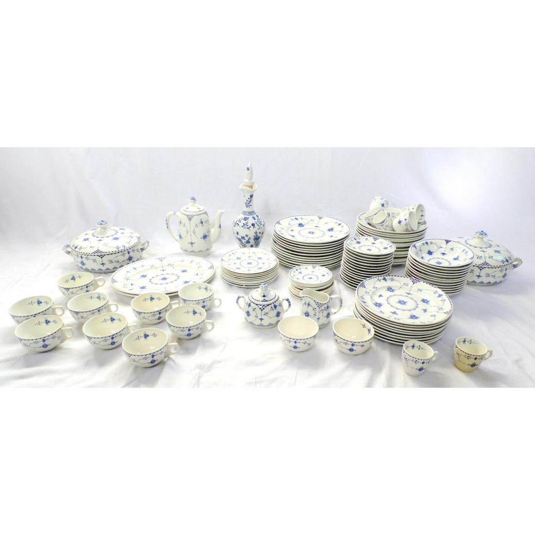 Large Masons/Furnivals and Johnsons Blue Denmark (1 of 4)