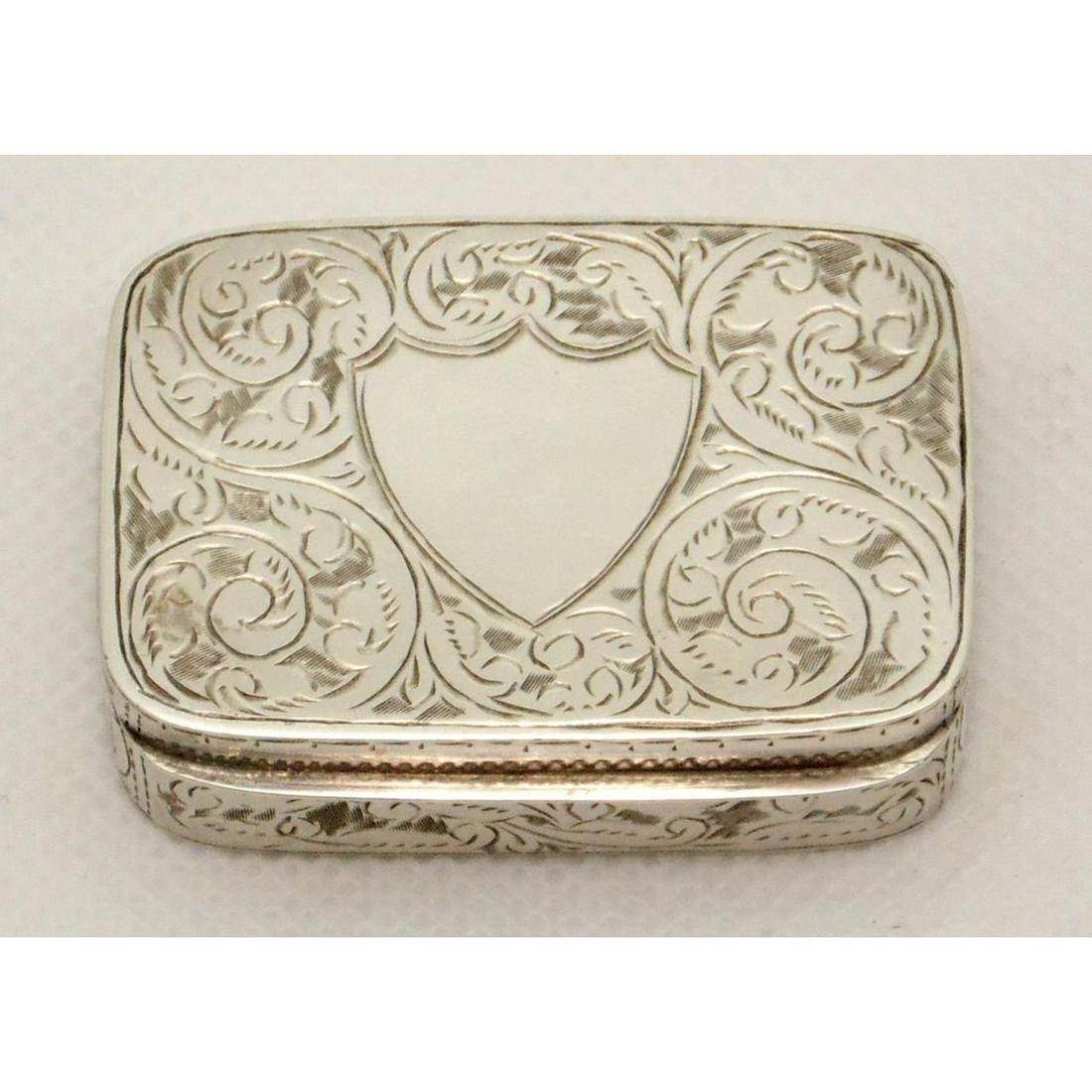 Carrs Silverware Snuff/Pill Box. (1 of 2)