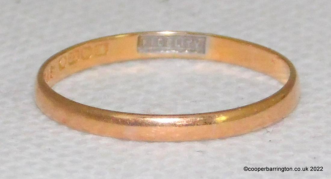 Vintage 22ct Yellow Gold Wedding Ring (1 of 2)