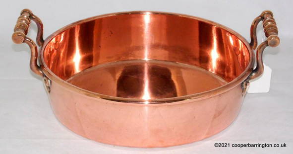 Antique Large, Heavy Copper Preserving Pan: Antique Large, Heavy Copper Preserving Pan with Decorative Brass Handles. 19trh Century. Diameter 30cm.