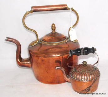 Victorian William Soutter 7 Pint Copper Kettle.: Victorian 'William Soutter' 7 Pint Copper Kettle. 19th Century. Also a small Victorian ribbed copper kettle. (2 Items)