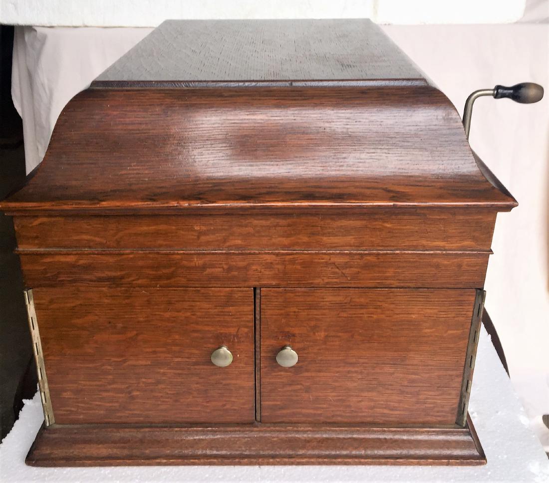 Victor Victrola Original Work (1 of 8)