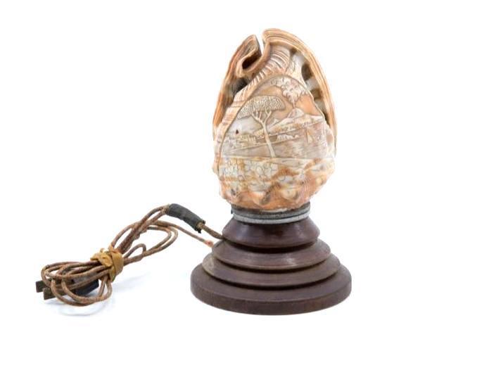 ANTIQUE ITALIAN CAMEO CARVED CONCH SHELL BOUDOIR LAMP (1 of 6)
