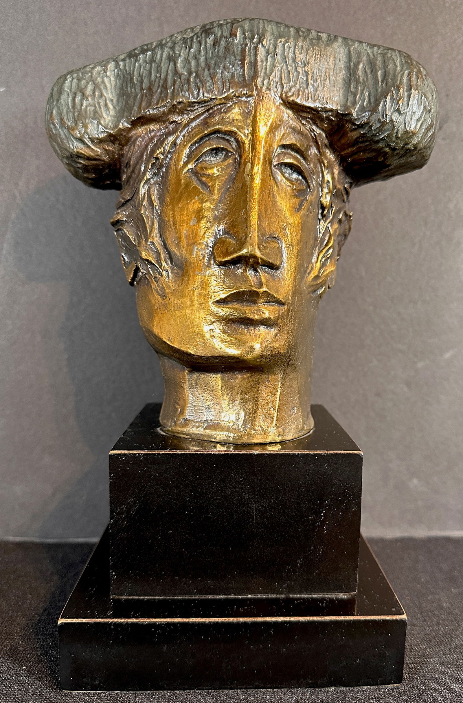 Alvar Matador Bronze Sculpture: Artist: Alvar Title: Matador Dimensions: Sculpture including Marble Base 10” x 5” x 5” Edition: 9/225 Medium: Cast Bronze Sculpture with Bronze Patina Signature: Incised Signature Co
