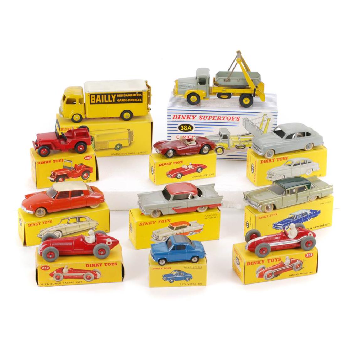 LOTE DE DIEZ DINKY TOYS Y UN DINKY SUPERTOYS FRANCESES (1 of 3)