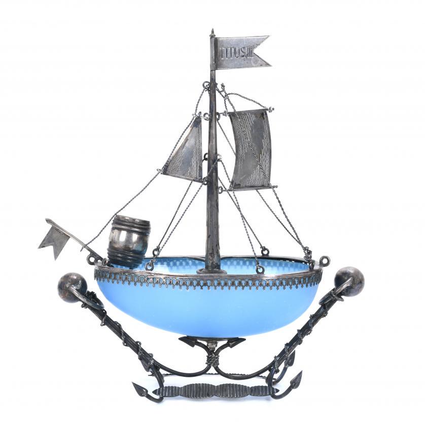 SMALL BOAT, SECOND HALF OF THE 20TH CENTURY. (1 of 1)