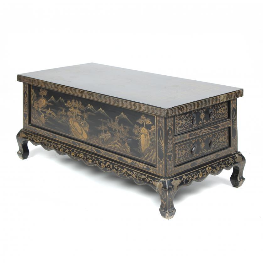 ORIENTAL STYLE COFFEE TABLE, MID 20TH CENTURY. (1 of 3)