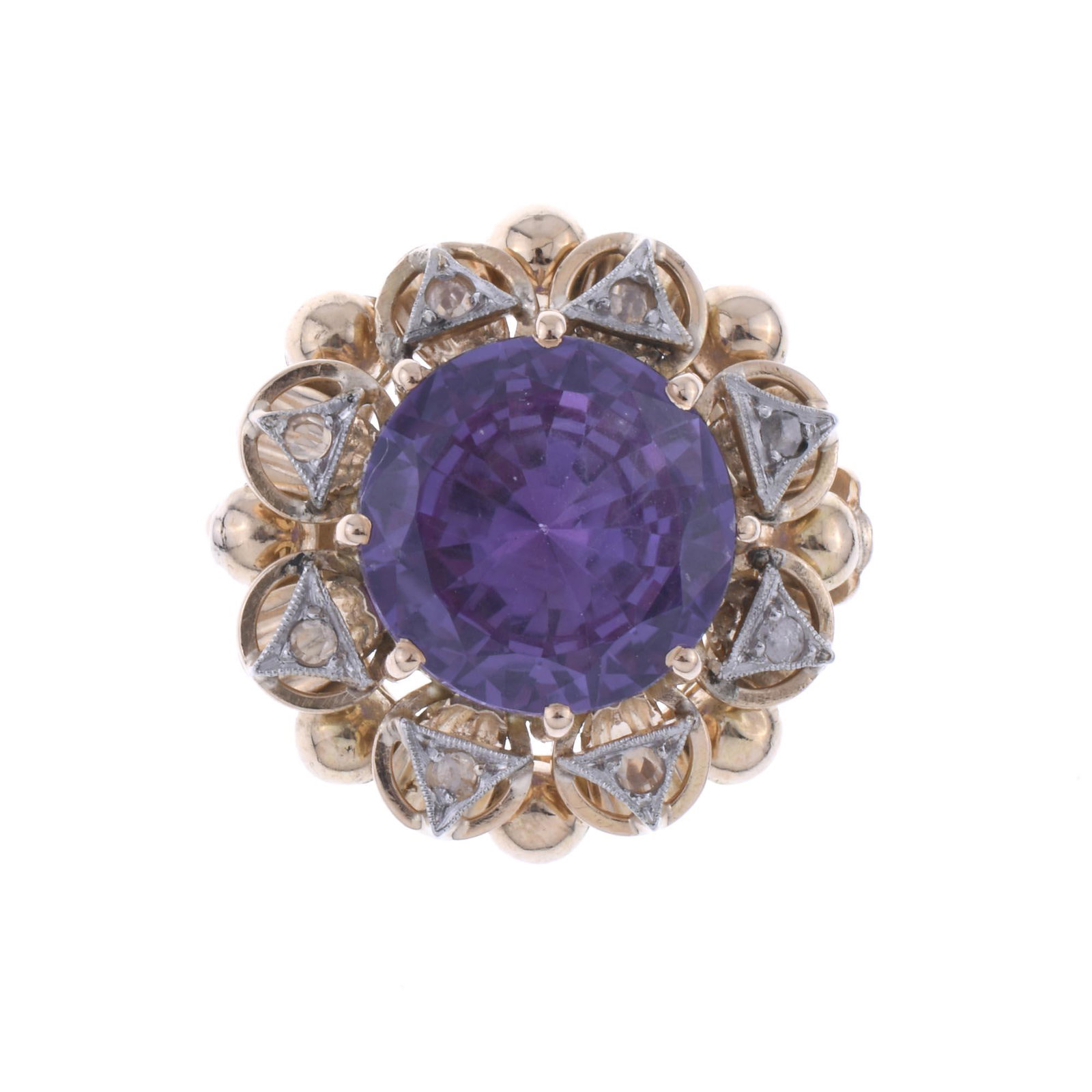 ROSETTE RING WITH AMETHYST.: Yellow gold with white gold views and rose cut diamonds and central amethyst of 11 cm dia.6.6 gr.