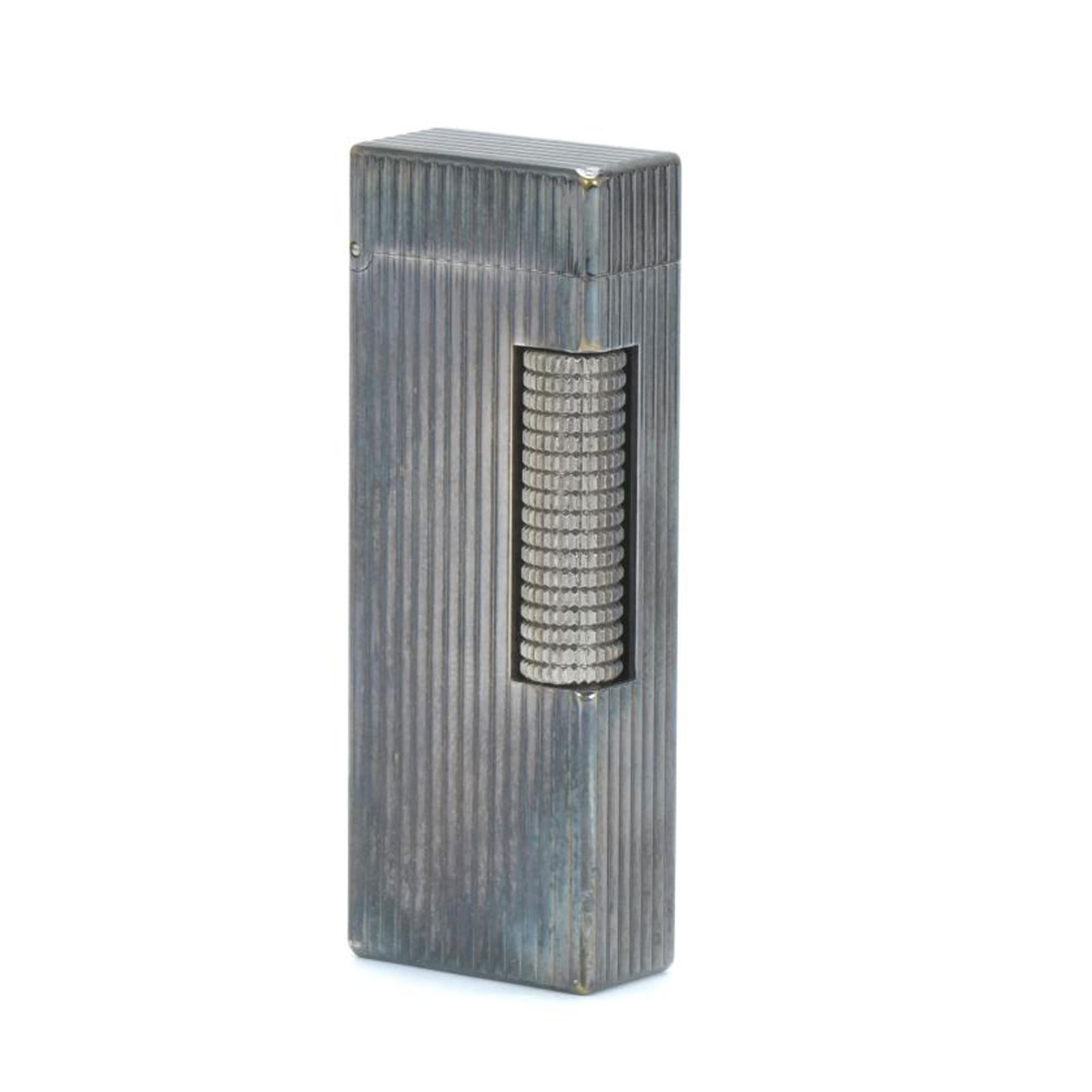 DUNHILL. LIGHTER.: DUNHILL. Engraved silver.