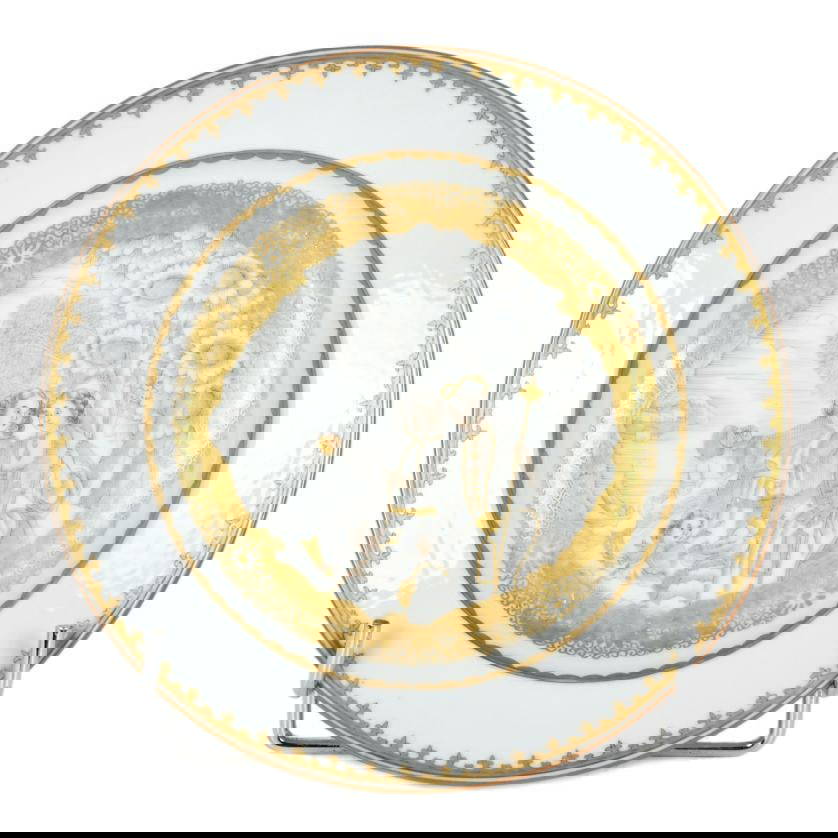 CHINESE SCHOOL, dish for export, circa 1720–1730