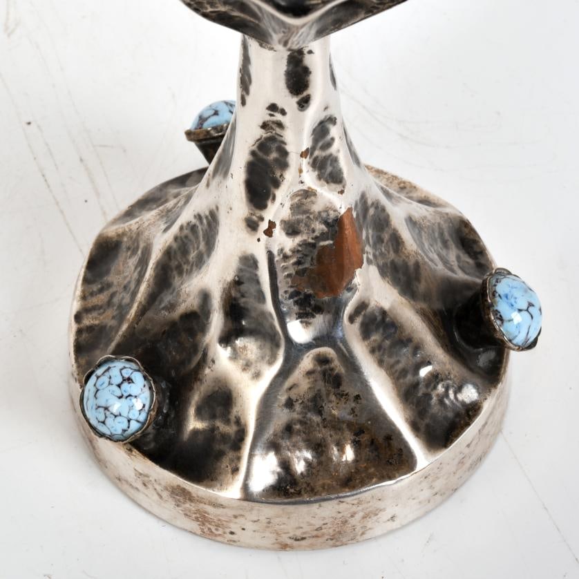 Modernist goblet, 20th century: Silvery nickel silver with enamelled stones. Wear and tear. 29 x 13 cm diam.