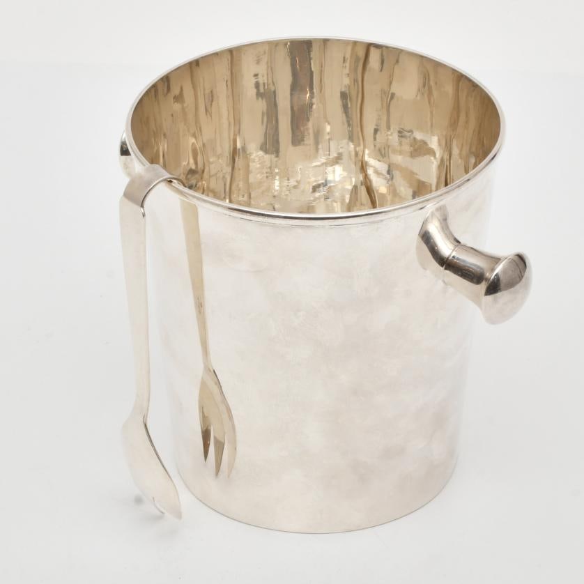 Ice bucket and accessories. (1 of 6)