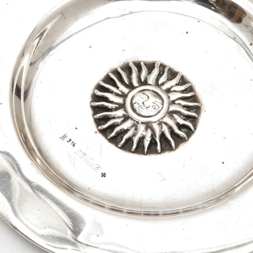 Various objects. (1 of 7)