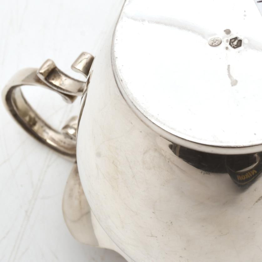 Various objects. - 7