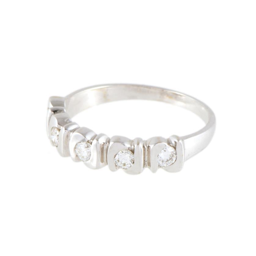 Five-diamonds ring. - 2