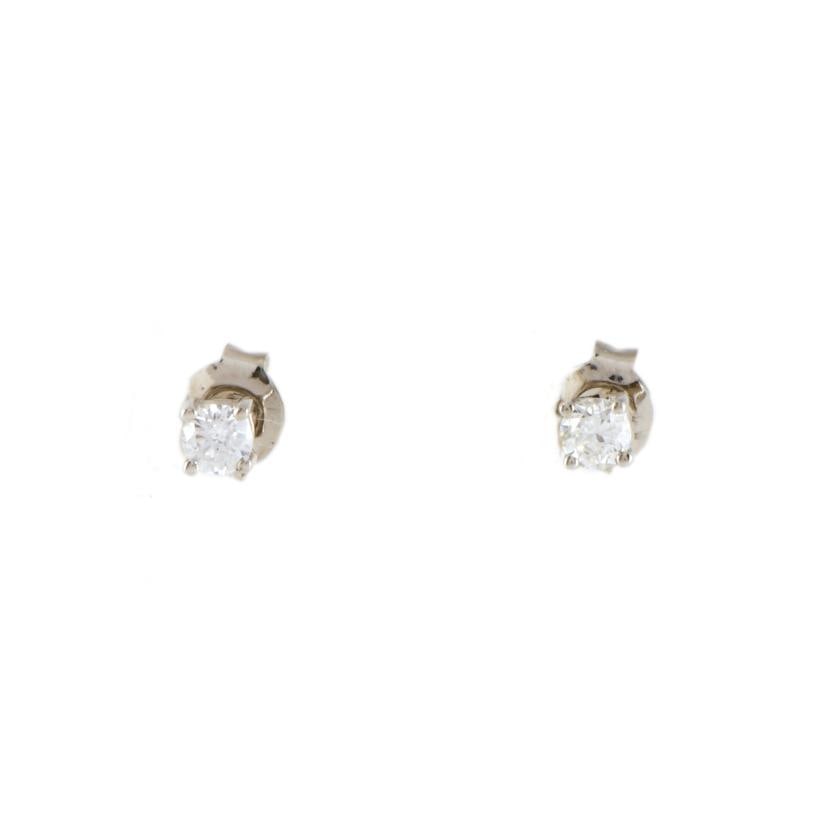 Diamonds stud earrings. (1 of 1)