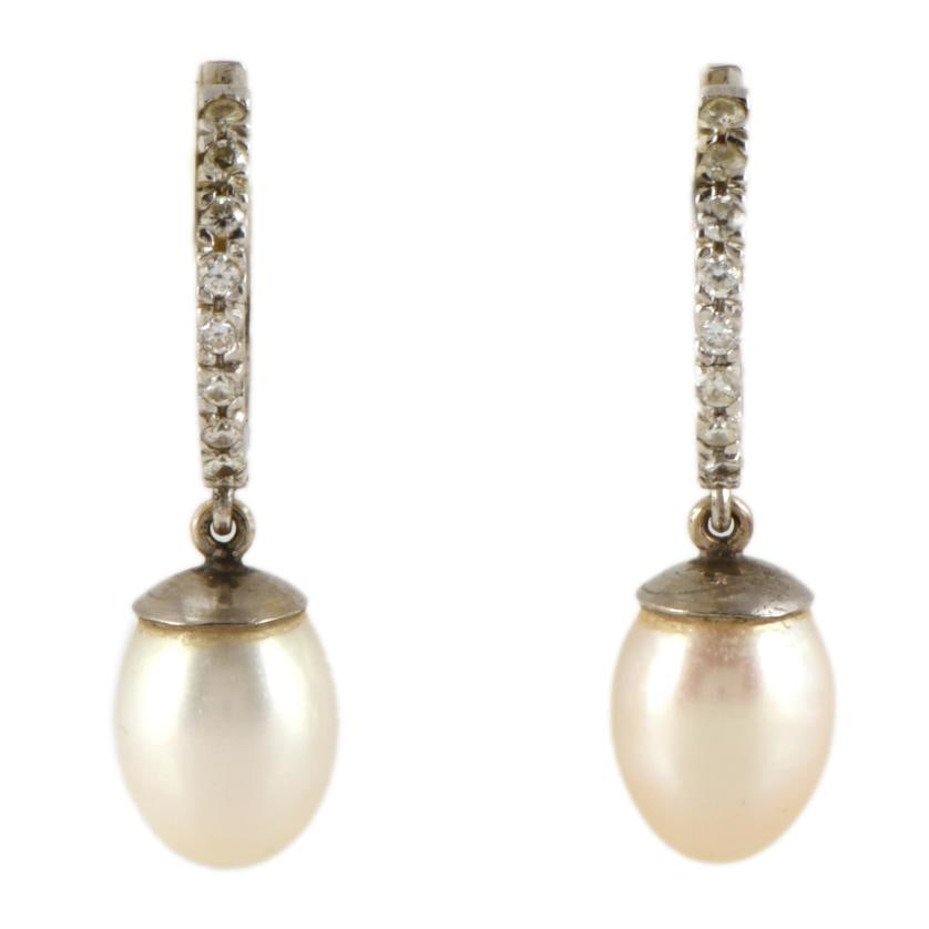 Diamonds and pearls hoop earrings. (1 of 2)
