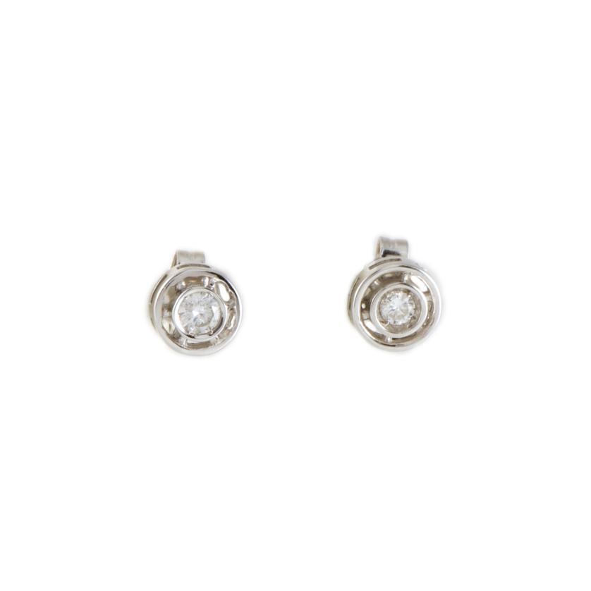 Wheel earrings with diamond setting. (1 of 1)