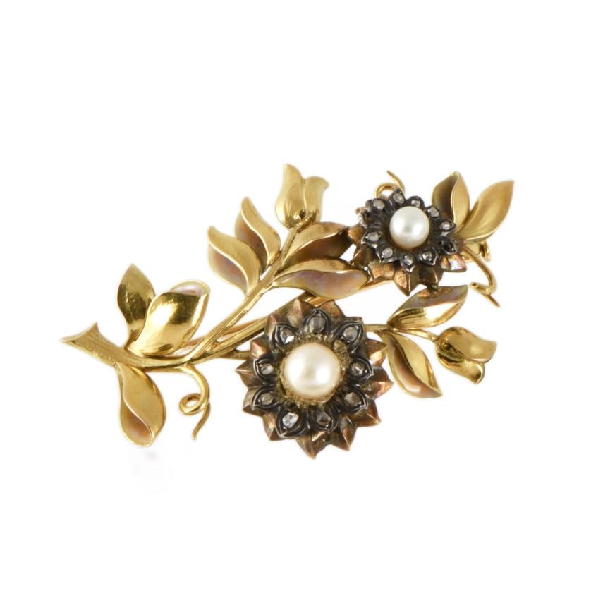 Modernist flower-shaped brooch from the 1950's, with diamonds and pearls. (1 of 1)