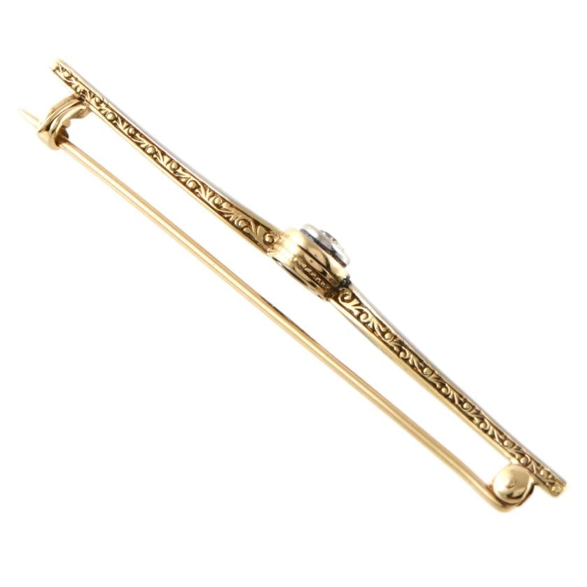Art Deco style brooch with diamond. (1 of 1)