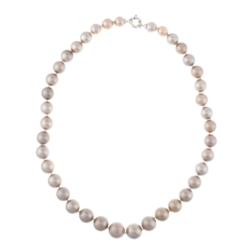 Thaiti pearls necklace. (1 of 1)