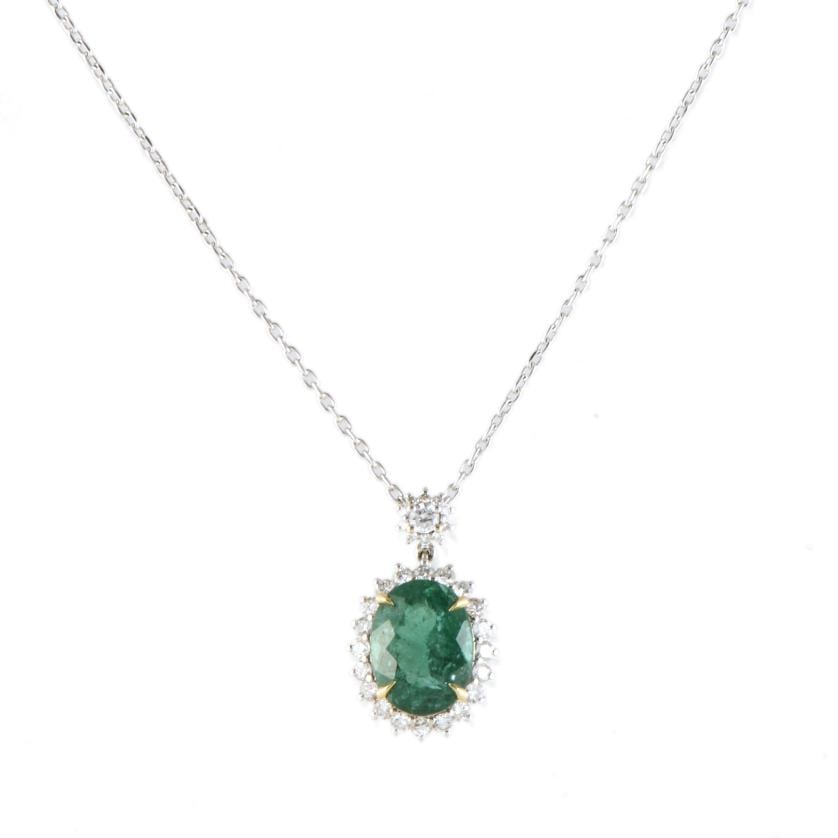 Necklace with emerald and diamonds rosette pendant. (1 of 2)