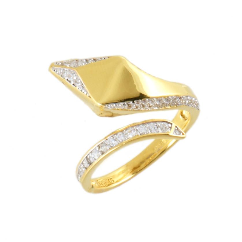 Necklace with pendant and snake-shaped ring with zircons.: Gold-plated 925 silver and brilliant cut zircons. Necklace: 24 cm long when closed. Ring size 15/55.