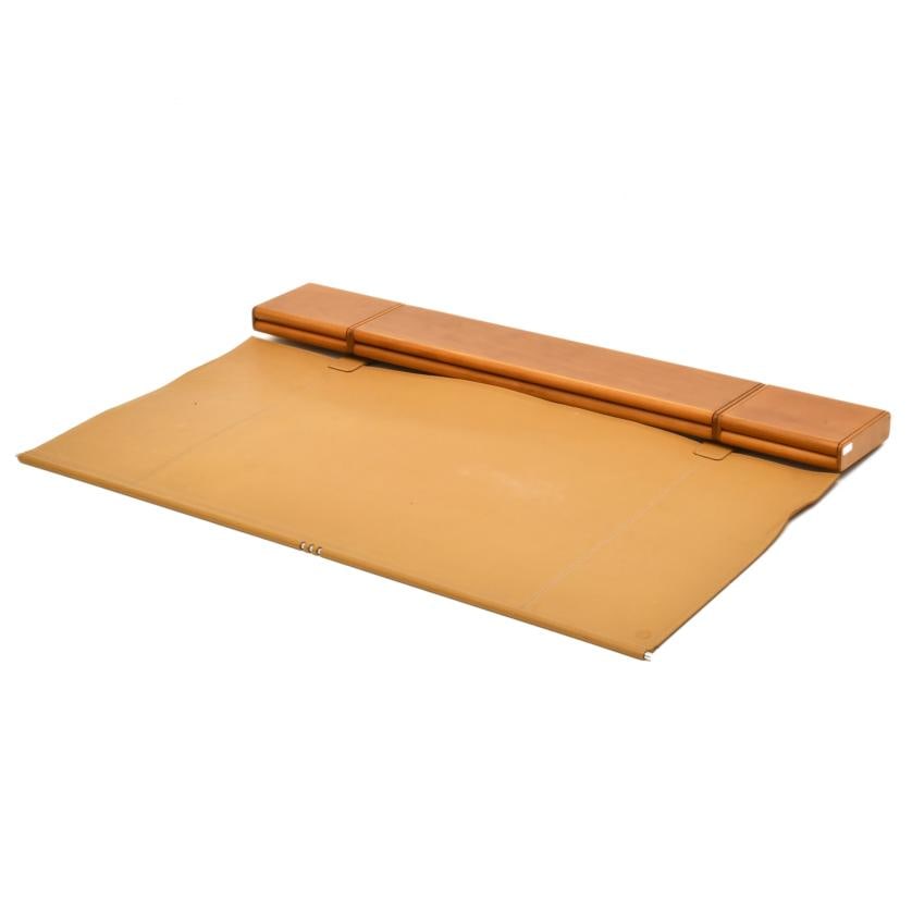 JAUME TRESSERRA (BARCELONA, 1943) ‘Hotel Arts’ desktop desk. (1 of 4)